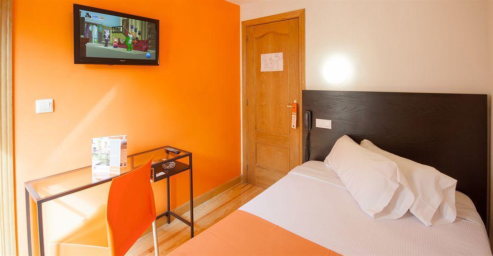 Kubik Hotel 2*